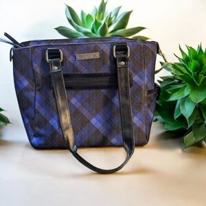Elegant lunch bag with blue and black checkered pattern